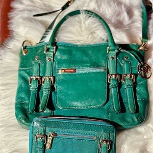 Michael Kors Collection Green Leather Shoulder Bag and Wallet